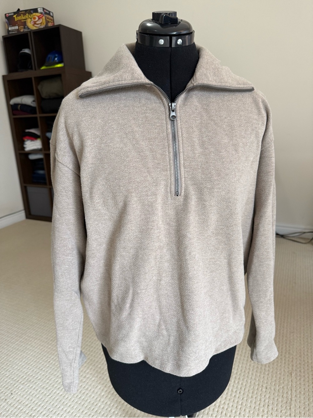 Uniqlo Fleece 1/4 Zip High Neck Sweatshirt Taupe Tan Medium